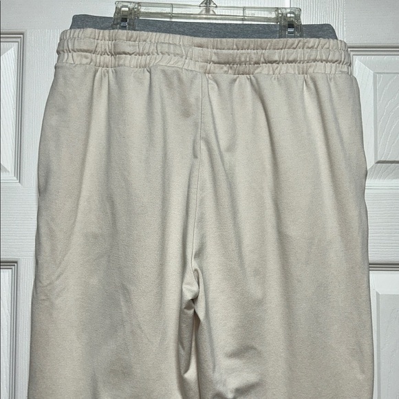 Vuori Halo Warm-Up Jogger - Women’s Size Large - Picture 5 of 9